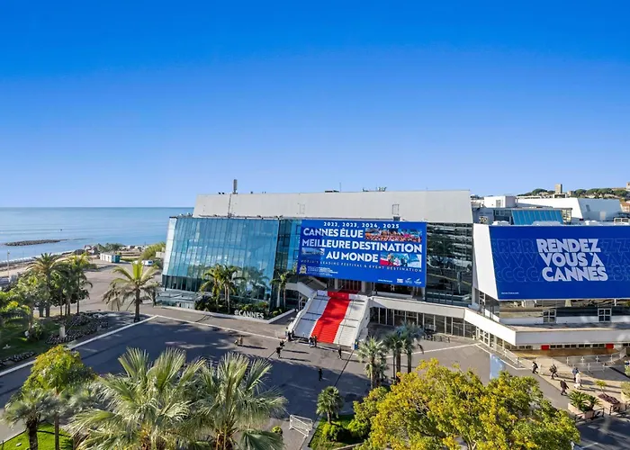 Ref 2030 - Croisette - Sea View For Rent