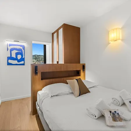 Apartment Ref 2030 - Croisette - Sea View For Rent *