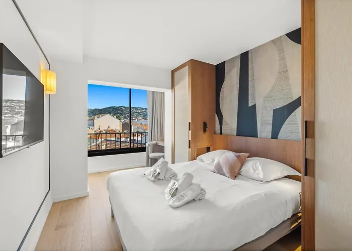 Ref 2030 - Croisette - Sea View For Rent *